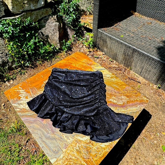 ZARA sparkly asymmetrical ruffle hem mini skirt - Picture 8 of 12